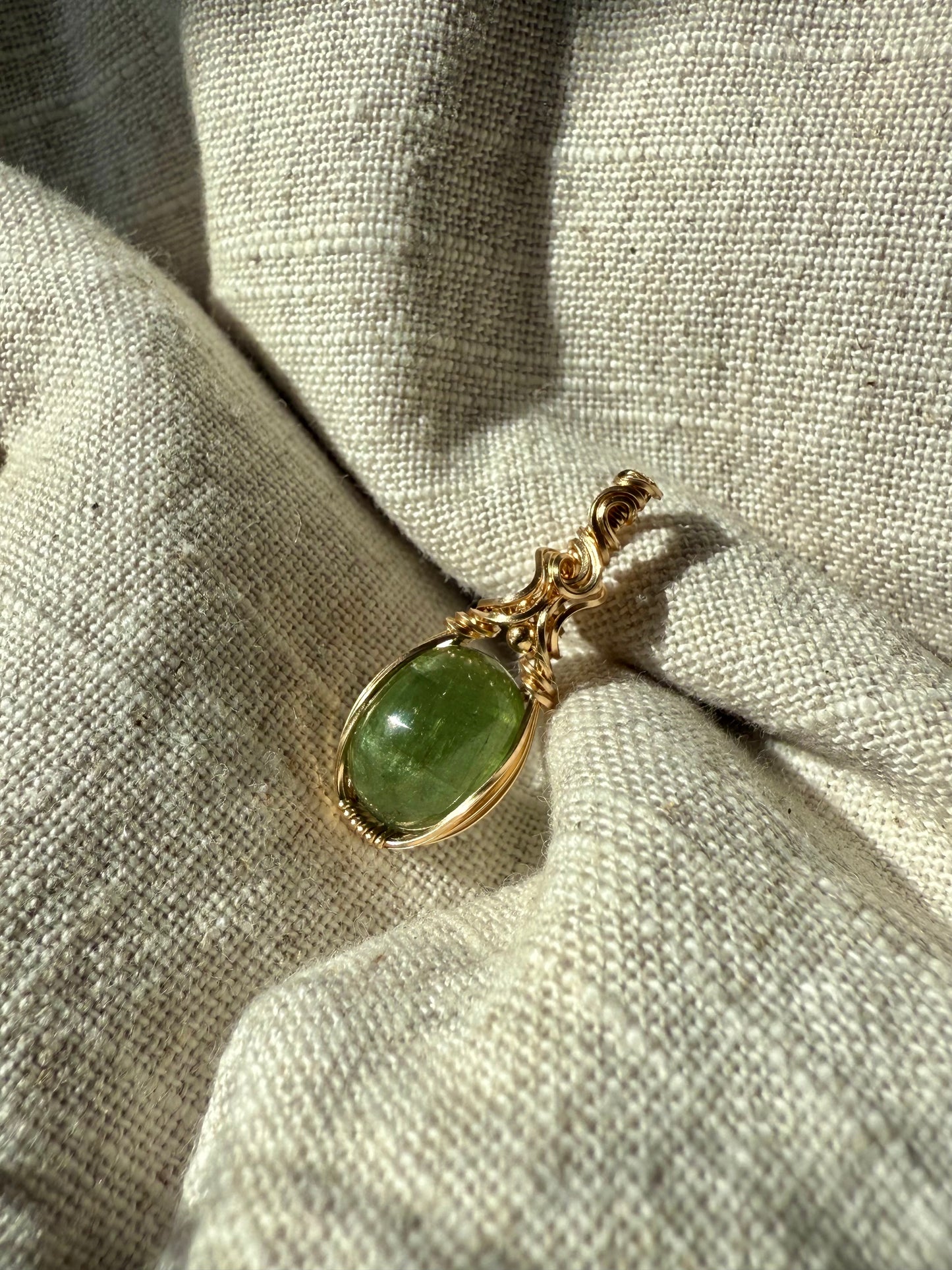 Cats Eye Green Tourmaline 7 Carats